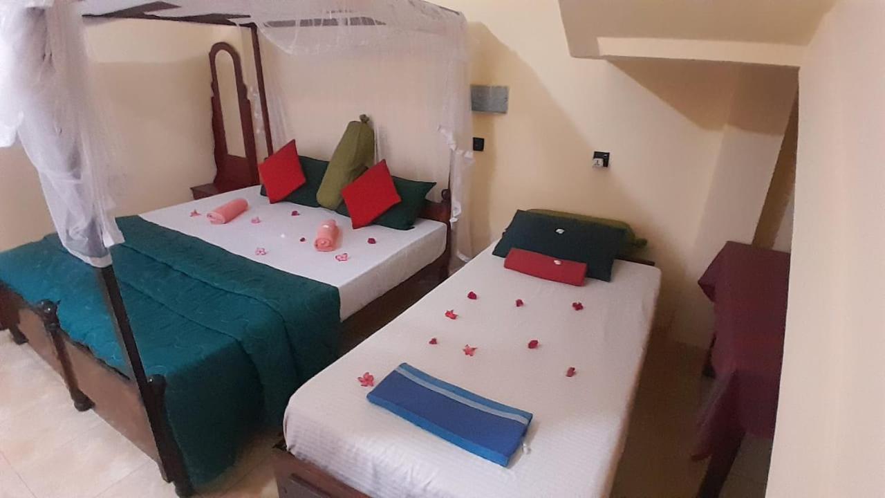 New Sea Lion Guest House Hikkaduwa Exteriör bild