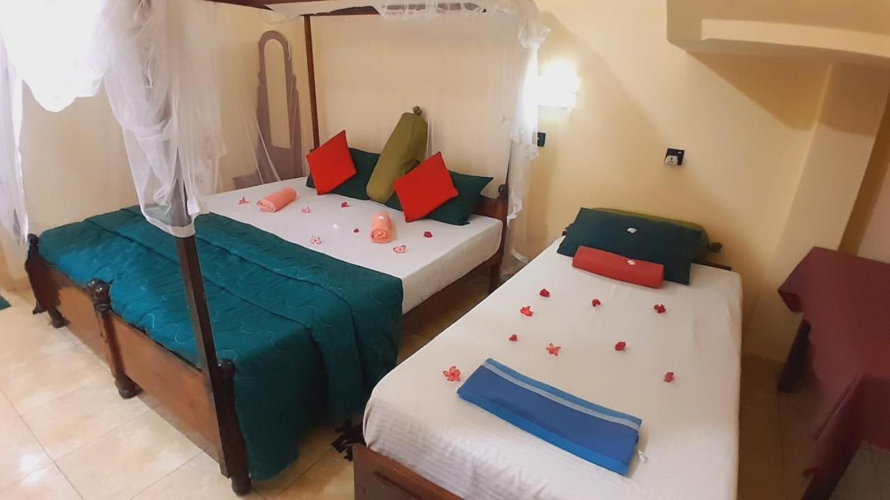 New Sea Lion Guest House Hikkaduwa Exteriör bild